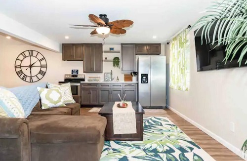 Kona Palisades House | Brand New Tropical Modern Style