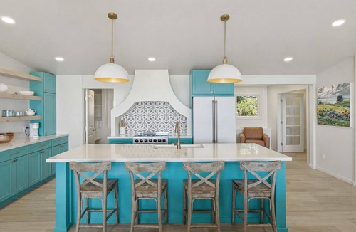 Lanikai House | Bright Kai Nalu w/Ocean Views, Lanai + Open Living