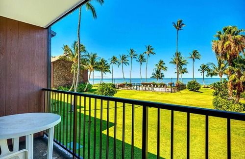 Kaunakakai Condo | Bright Ocean View w/Lanai, Cable-TV, and WiFi–#220