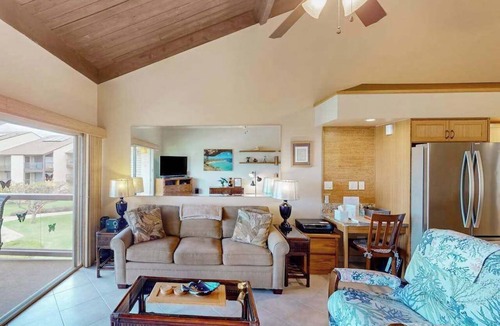 Kihei Condo | Bring the Dog to a Kihei Condo with Pool & Tennis