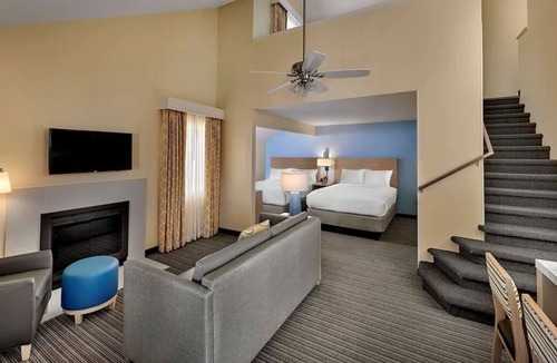 Highland Hills House | Budget-Friendly Getaway! Free Parking, Pet-Friendly