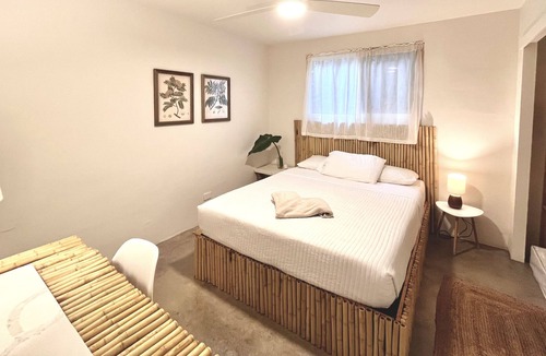 Mokuleia Apartment | Charming 1-bedroom Beach Retreat with Sauna