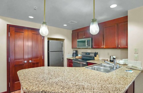 Kapolei Resort | Check out 𝐅𝐢𝐧𝐝𝐢𝐧𝐠 𝐌𝐞𝐢𝐥𝐢 specials-KoOlina Beach Club Resort+amenities