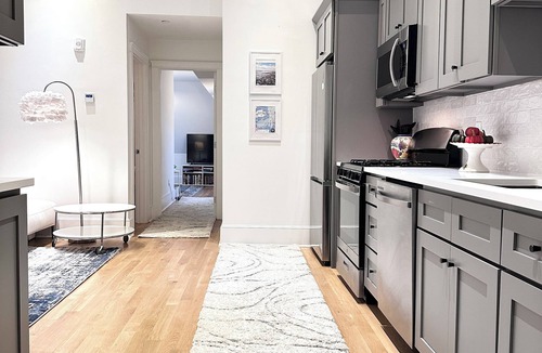 Wayland Apartment | College Hill 2BR Walk to Brown/RISD Free Parking