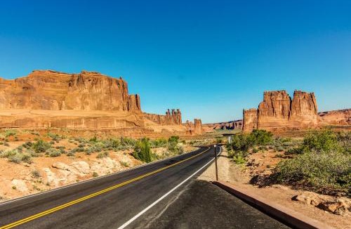 Moab House | Cottonwoods 377