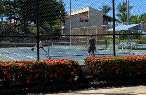 Kahaluu Bay Apartment | Cozy Condo Steps To The Ocean, Pool, & Pickleball