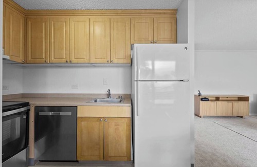 Diamond Head - Kapahulu - St. Louis Apartment | Cozy Island Escape - Near Waikiki & Diamond Head