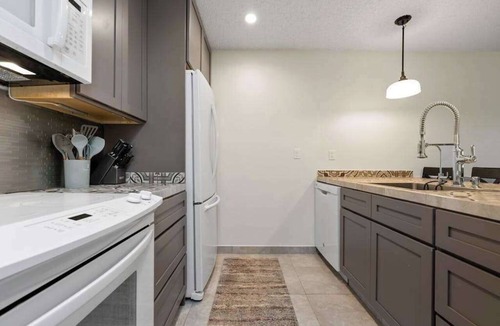 Maunaloa Condo | Cozy Molokai Getaway with Pool, Hot Tub & Private Washer/Dryer
