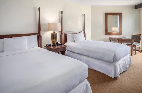 Hanamaulu Hotel | Enjoy A Garden View Room at Kauai Beach Resort, 4 Pools!