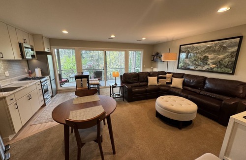 Hawthorne Hills Apartment | Enjoy all the comforts of home in a safe, wooded area of NE Seattle, close to UW