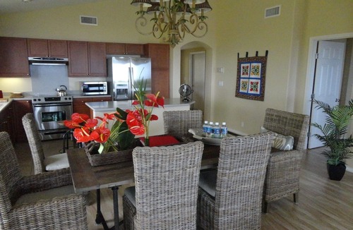 Kailua-Kona House | Excellent Long Term Rental (6 MONTH MIN.)5 min. to Kona. Immaculate property.
