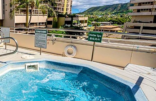 Waikiki Apartment | Free Parking/A Block Waikiki Beach