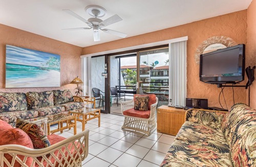 Kailua-Kona Condo | 🏖️Garden View Kona Condo | A/C, Pools, Walk to Ocean