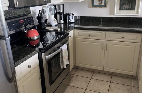 Kahana Condo | Ground floor 1 bedroom, Ocean Front Condo with 150 ft access to beach