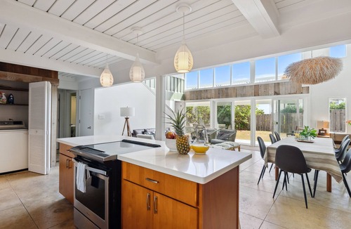 Kailua Apartment | Hale Kalio by AvantStay | 20 steps to Kailua Beach, Beautiful, Spacious Home