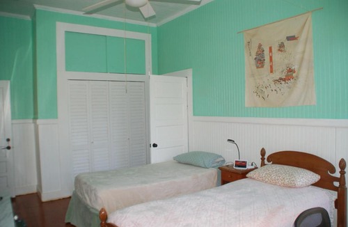 Naalehu Bed & Breakfast | Hale Naalehu LLC Bed and Breakfast