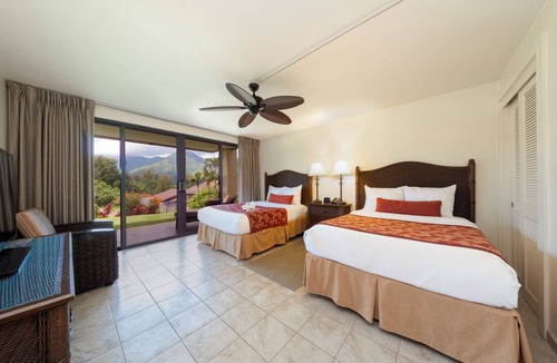 Princeville Hotel | Hanalei Bay Resort with World-Class Tennis | 2 Spacious Units with Pool