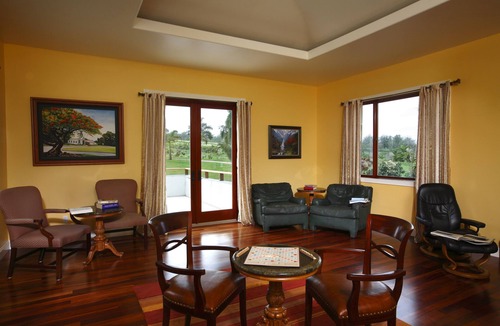 Kapaau Hotel | Hawaii Island Retreat