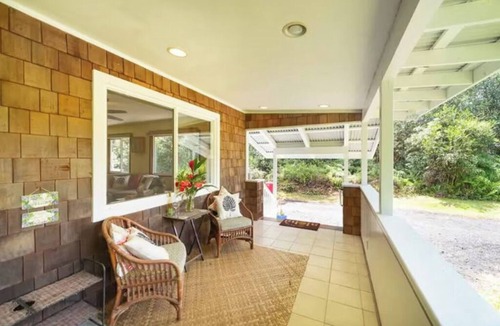 Orchidlands Estates House | Hawaiian Forest Retreat - King Suites with Hot Tub and AC