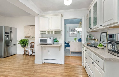 Bristol Condo | Historic 1878 Coastal Condo Downtown Bristol– Family Friendly, Private Hot Tub.