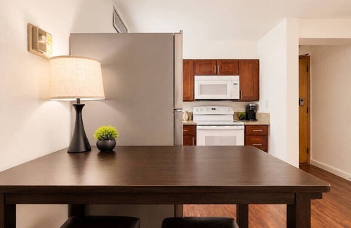 Downtown Honolulu Apartment | Honolulu City Oasis 2BR with Free Parking