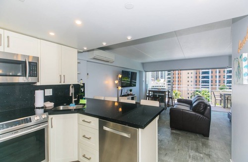 Waikiki Condo | If you're looking for your get-away spot, look no further.