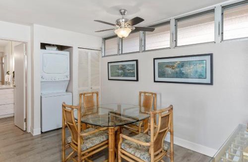 Kahana House | Incredible Beachfront 1BR - Sleeps 4 Awesome Location And In the Center of Restaurants Many Beaches Golf and More
