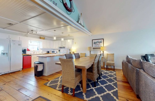 Silver Cay House | Island Gem on the Water With Private Dock, Large Deck, Gas Grill & WiFi - Dogs OK