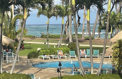 Wailua Apartment | Islander On The Beach - Oceanfront Resort/Oceanview Unit 244