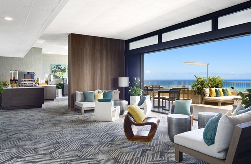 Waikiki Hotel | Just What You Were Looking For! 2 Relaxing Units, Outdoor Pool, Beach Access