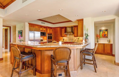 Kaupulehu House | Kahikole 2 – Tranquil & Serene | Onsite Staff & Daily Housekeeping