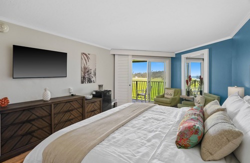 Hanamaulu Resort | Kauai Beach Resort Ocean View | Pools, Waterslide, Hot Tub, Spa, King Bed, AC