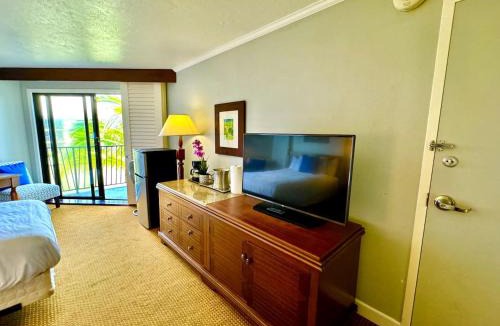 Hanamaulu Apartment | Lagoon View Room At Resort
