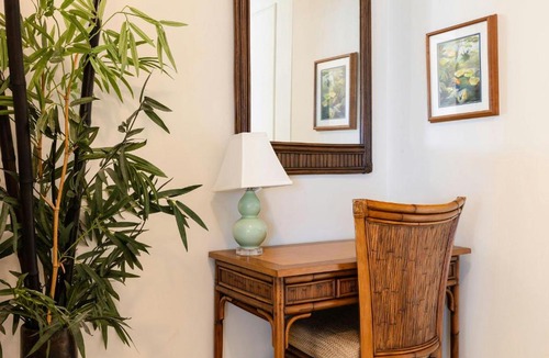 Historic Lahaina Front Street Apartment | Lahaina Shores Beach Resort By Castle