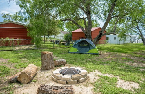 Lakeside House | Lake front property on main body of the lake!With Game Room!