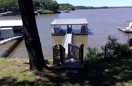 Sunrise Beach House | Lake front