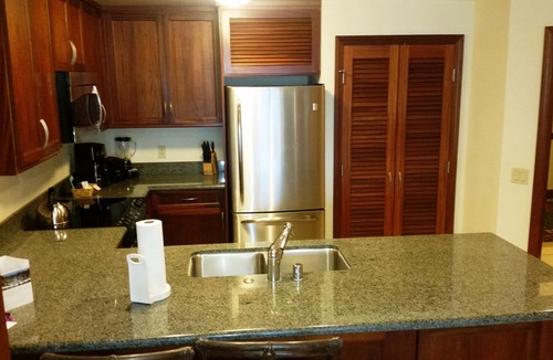 Kaanapali Villa | Large 3 Bedroom Ocean Front Villa on 7th floor, Lahaina Tower