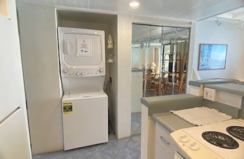 Makaha Condo | LEGAL BEACHFRONT CONDO-GREAT VIEWS!-FREE PKG/WIFI, POOL,HOT TUB,TENNIS/PICKLE 6