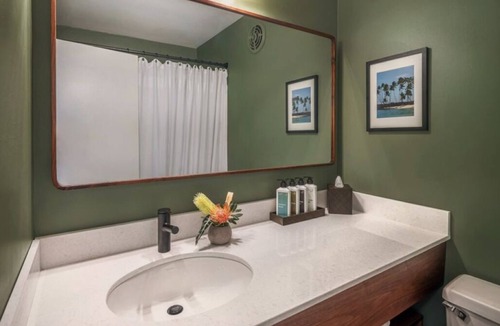 Historic Kailua Village House | Live the Island Life: 2 Modern Rooms, Pool, Bikes, Daily Poolside Yoga
