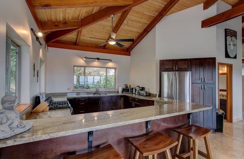 Kehena House | Lovely 2-bedroom house in Pāhoa perfect for a relaxing getaway