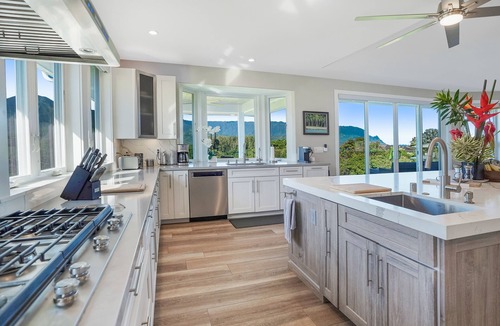 Princeville House | Luxury 5BR Hanalei Bay, Lumahai, Bali Hai Pool View Estate