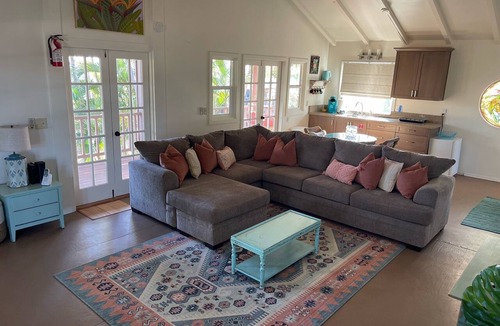 Historic Lahaina Front Street House | Luxury Baby Beach Retreat Private Pool 1 Min Walk to Beach Sleeps 8