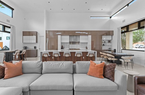 Shea North Estates House | Luxury Modern Villa with Pool, Hot Tub, & Pickleball/Basketball Sports Court in Scottsdale