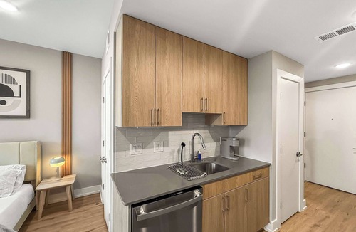 Northern Liberties Apartment | Luxury Studio | 1 Bed | Northern Liberties