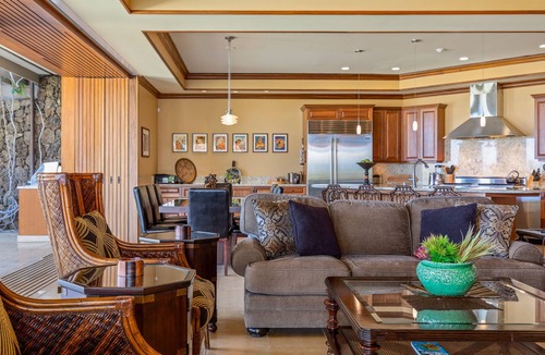 Kamuela House | Luxury Townhome with AC Walking Distance to Mauna Kea and Hapuna Beach