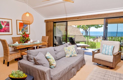 Kihei Condo | Ma'alaea Surf, Unit F6 2 BR Beachfront Condo, AC, Wi-Fi, Pool, TV, Kitchen