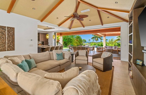 Poipu House | Maluhia Makai: Tropical Villa
