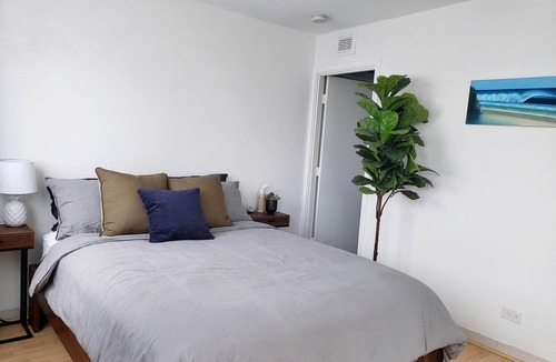 McCully - Moiliili Apartment | Modern 1-Bedroom Waikiki Vacation Rental Unit, Sleeps 4 - INCLUDES PARKING!!
