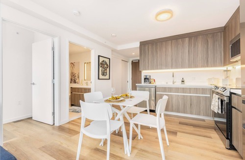Ala Moana Apartment | Modern Stay at The Park on Keeaumoku w/City Views & Luxury Amenities