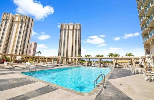 Ala Moana Condo | New Ala Moana w Amazing Views 2832